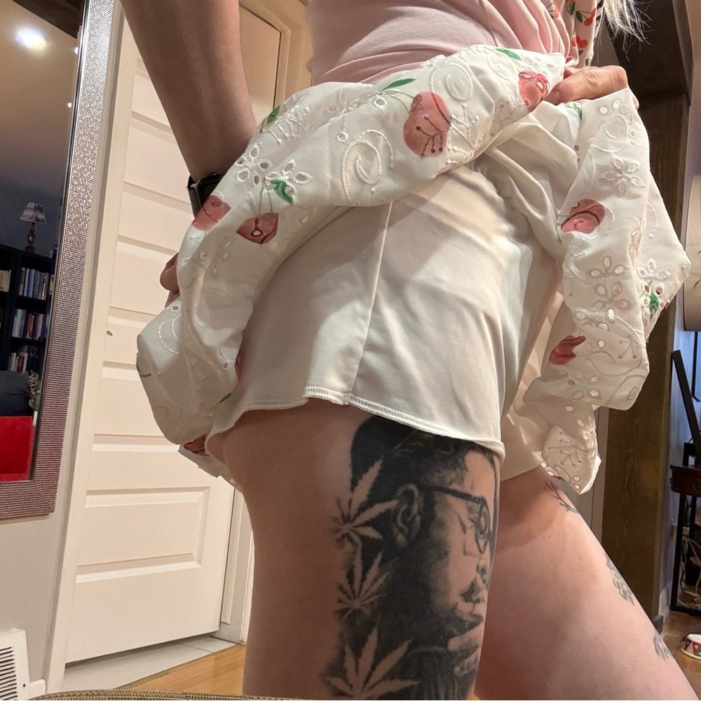 ☀️ Summer Sale ☀️ Floral Eyelet Mini Skirt with Gingham Waistband - White/Pink